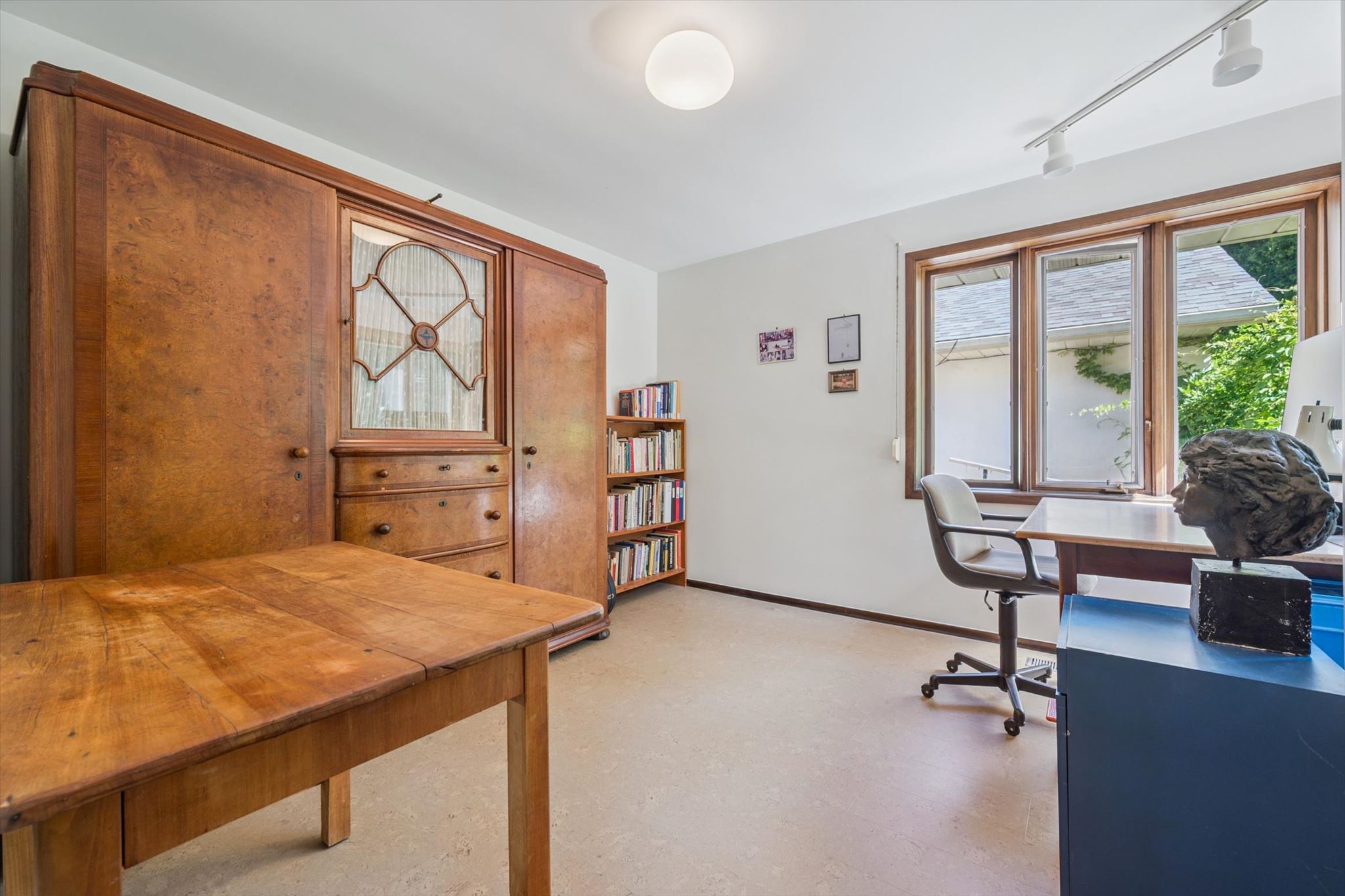 Study off the bedroom wing